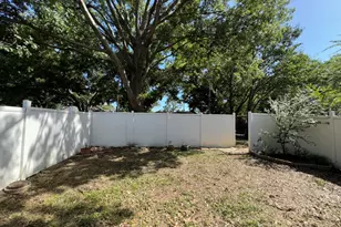 6928 Van Natta Ln, Fort Worth, TX 76112 - Photo 6