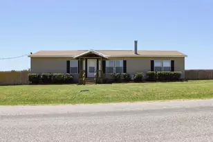 650 Lone Star Rd, Whitesboro, TX 76273 - Photo 1