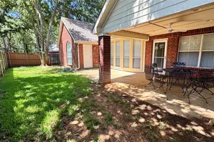 6705 Marie Weldon Ct, Arlington, TX 76001 - Photo 32