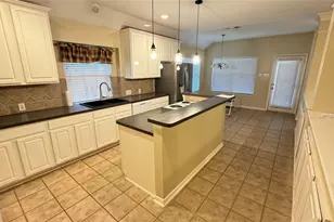 6705 Marie Weldon Ct, Arlington, TX 76001 - Photo 12