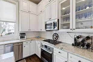 561 S Cesar Chavez Blvd, Dallas, TX 75201 - Photo 10