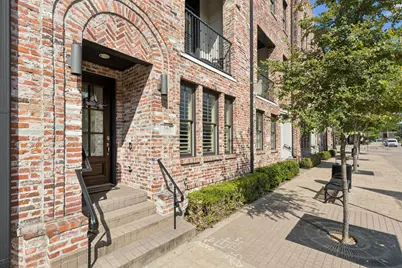 561 S Cesar Chavez Boulevard, Dallas, TX 75201 - Photo 2