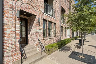 561 S Cesar Chavez Blvd, Dallas, TX 75201 - Photo 2