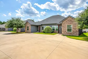 2706 James Rd, Granbury, TX 76049 - Photo 4