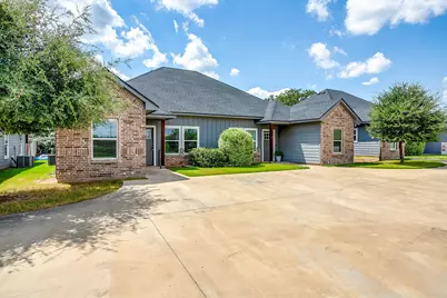 2706 James Road, Granbury, TX 76049 - Photo 2