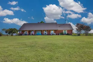 491 Navajo Rd, Whitesboro, TX 76273 - Photo 1