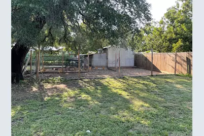 125 Live Oak Drive, Azle, TX 76020 - Photo 14