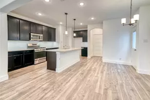 1401 Apricot Ln, Gainesville, TX 76240 - Photo 2