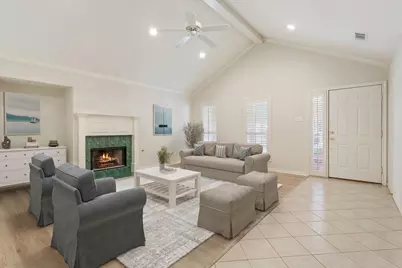 301 Village Circle, Waco, TX 76710 - Photo 4