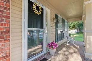 301 Village Cir, Waco, TX 76710 - Photo 10