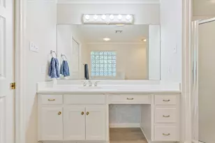 301 Village Cir, Waco, TX 76710 - Photo 20