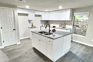 1014 W Archer St, Jacksboro, TX 76458 - Photo 2