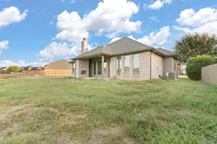 1707 Lakeway Dr, Cleburne, TX 76033 - Photo 24