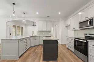 1707 Lakeway Dr, Cleburne, TX 76033 - Photo 10