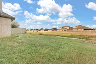 1707 Lakeway Dr, Cleburne, TX 76033 - Photo 26