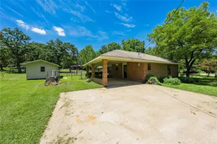 1000 Leaning Oak Dr, Tool, TX 75143 - Photo 6