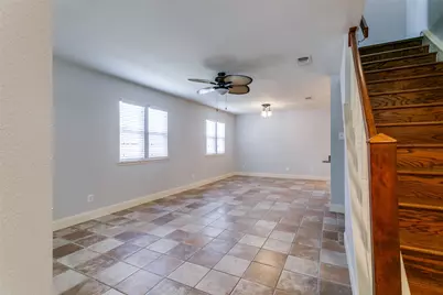 525 Estill Street, Grapevine, TX 76051 - Photo 4