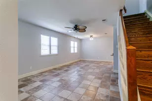 525 Estill St, Grapevine, TX 76051 - Photo 4