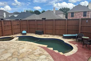10185 Burnt Mill Ln, Frisco, TX 75035 - Photo 1