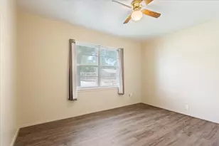 104 Crockett St, McGregor, TX 76657 - Photo 18