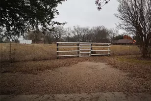 604 E Highland Rd, Ovilla, TX 75154 - Photo 2