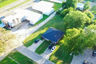 155 N Holley St, Blossom, TX 75416 - Photo 32