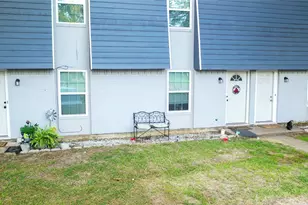 155 N Holley St, Blossom, TX 75416 - Photo 6