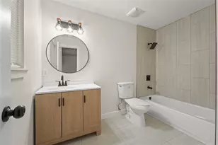 729 W Grenoble Dr, Grand Prairie, TX 75052 - Photo 24