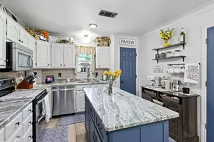 303 Blackmon Trail, Bells, TX 75414 - Photo 6