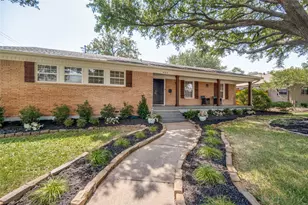 806 Knott Pl, Dallas, TX 75208 - Photo 2