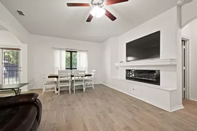 3117 Royal Crest Drive, Fort Worth, TX 76140 - Photo 4