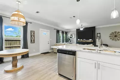 5708 Black Pine Circle, Granbury, TX 76048 - Photo 12