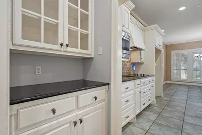 2021 Pebble Brook Circle, McGregor, TX 76657 - Photo 18