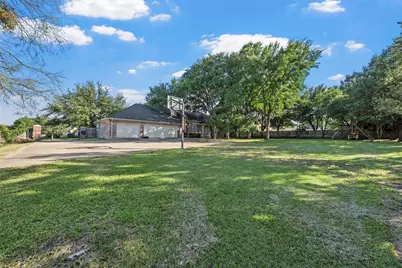 2021 Pebble Brook Circle, McGregor, TX 76657 - Photo 38