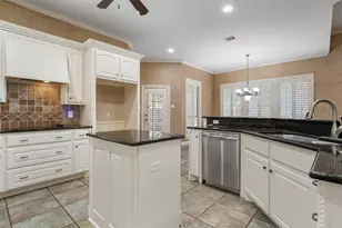 2021 Pebble Brook Cir, McGregor, TX 76657 - Photo 16