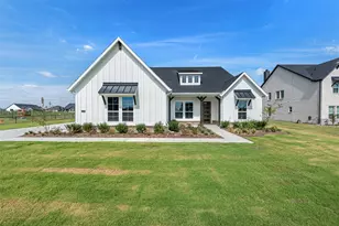 12108 Crystal Dr, Krum, TX 76249 - Photo 2