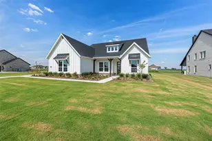 12108 Crystal Dr, Krum, TX 76249 - Photo 4