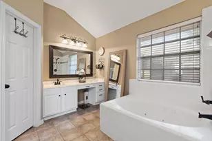 1117 SW Hillside Dr, Burleson, TX 76028 - Photo 24