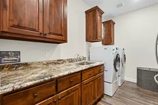 100 Helton Dr, Granbury, TX 76049 - Photo 22