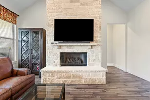 100 Helton Dr, Granbury, TX 76049 - Photo 10