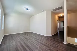 8209 Flythe Mill Rd, Fort Worth, TX 76120 - Photo 14