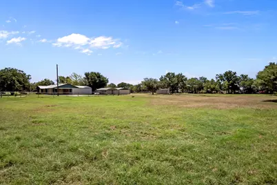 250 Young Road, Millsap, TX 76066 - Photo 4
