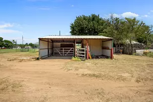 250 Young Rd, Millsap, TX 76066 - Photo 8