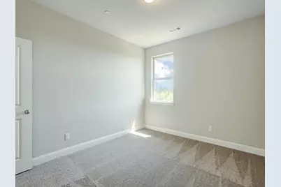 572 Hutchinson Lane, Lewisville, TX 75077 - Photo 14