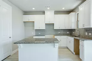 572 Hutchinson Ln, Lewisville, TX 75077 - Photo 1