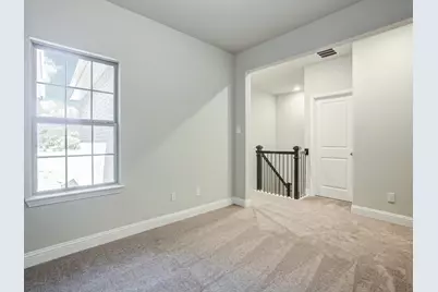 572 Hutchinson Lane, Lewisville, TX 75077 - Photo 8