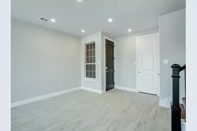 572 Hutchinson Lane, Lewisville, TX 75077 - Photo 6