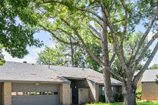 1803 Eastwood Ct, Grand Prairie, TX 75050 - Photo 2