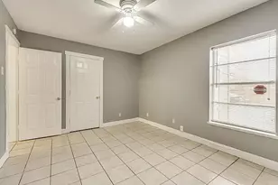 202 S Willomet Dr, Dallas, TX 75208 - Photo 12