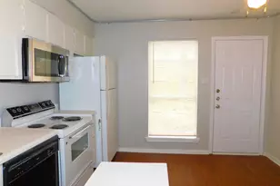 1911 Kingswood Ct, Denton, TX 76205 - Photo 8